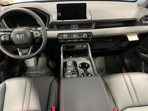 New 2025 Honda Pilot TrailSport image 17