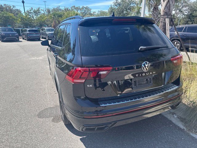 Used 2022 Volkswagen Tiguan SE R-Line FWD image 12