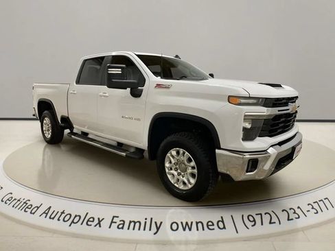 Used 2025 Chevrolet Silverado 2500 LT AWD/4WD image 7