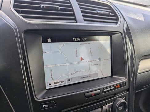 Used 2018 Ford Explorer XLT w/ Equipment Group 202A FWD image 13