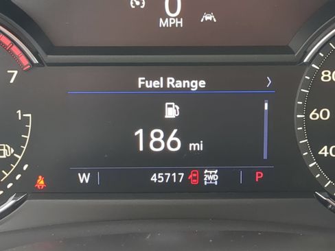 Certified 2022 Cadillac XT4 Luxury w/ Cold Weather Package AWD/4WD image 11
