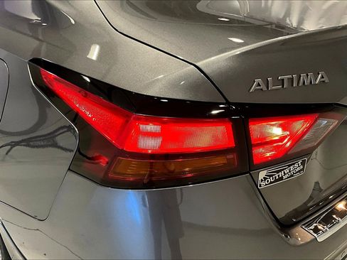 Used 2023 Nissan Altima 2.5 SL AWD/4WD image 23