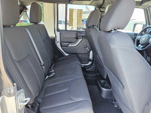 Used 2016 Jeep Wrangler Unlimited Sport w/ Connectivity Group image 18