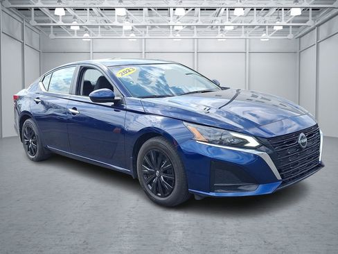 Used 2023 Nissan Altima 2.5 S FWD image 7