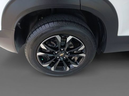 Used 2023 Chevrolet TrailBlazer LT AWD/4WD image 10