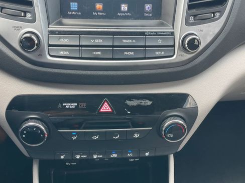 Used 2018 Hyundai Tucson SEL FWD image 16