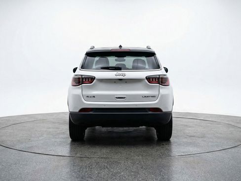 Used 2025 Jeep Compass Limited image 7