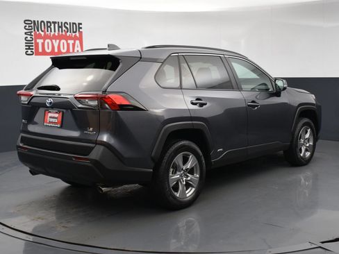 Used 2024 Toyota RAV4 LE AWD/4WD image 4