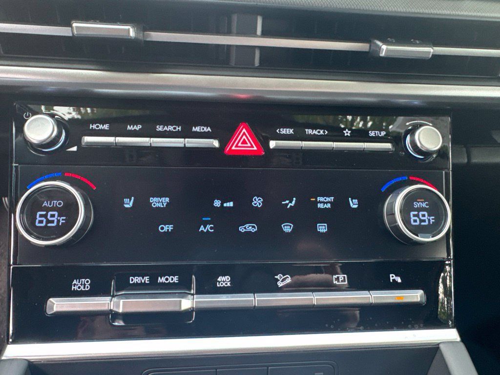 Used 2026 Hyundai Santa Fe SEL AWD/4WD image 15