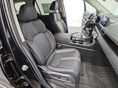 Used 2025 Honda Pilot EX-L image 41