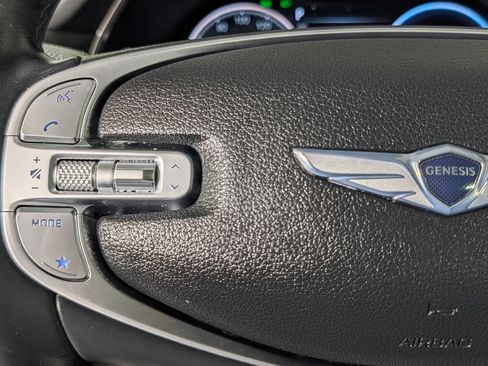 Used 2022 Genesis GV80 2.5T w/ Prestige Package 05 RWD image 36