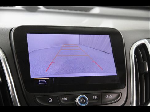 Used 2020 Chevrolet Equinox LT FWD image 14