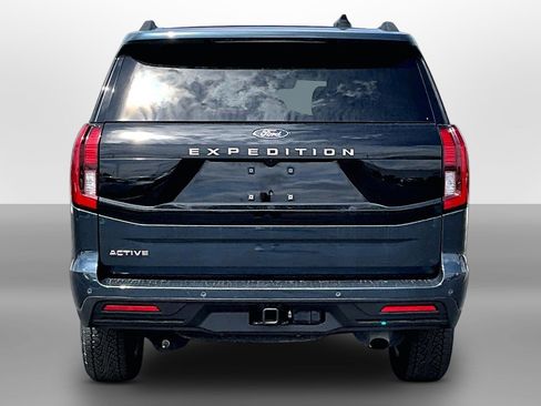 Used 2025 Ford Expedition Active AWD/4WD image 4