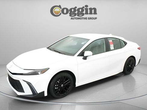 New 2026 Toyota Camry SE FWD image 1