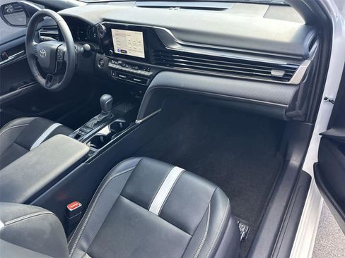 Used 2025 Toyota Camry SE w/ Convenience Package AWD/4WD image 13
