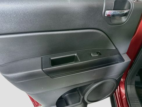 Used 2014 Jeep Compass Sport w/ Power Value Group FWD image 22