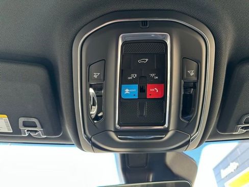 New 2025 Jeep Grand Cherokee L Laredo image 41