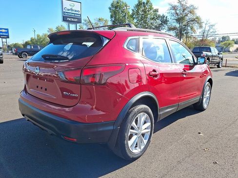Certified 2018 Nissan Rogue Sport SV image 6