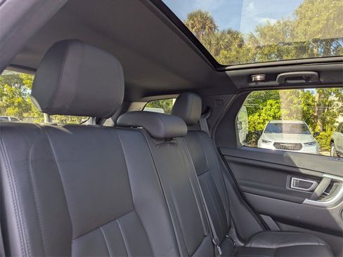 Used 2019 Land Rover Discovery Sport image 14