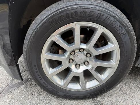 Used 2019 GMC Yukon Denali w/ Open Road Package AWD/4WD image 9