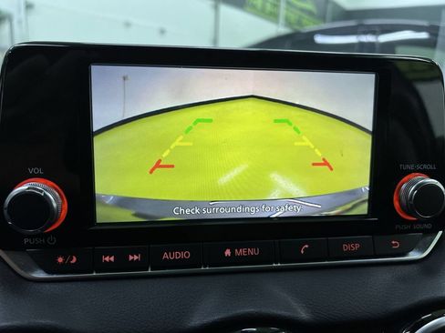 Used 2024 Nissan Sentra S FWD image 16