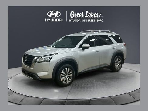 Used 2022 Nissan Pathfinder SL AWD/4WD image 1