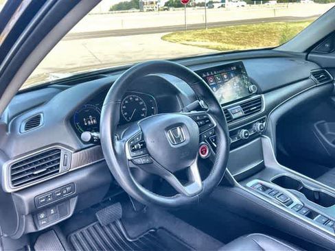 Used 2022 Honda Accord Touring image 15