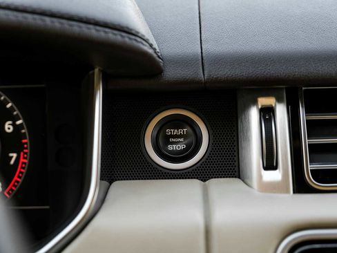 Used 2019 Land Rover Range Rover Long Wheelbase Supercharged image 21