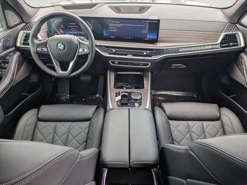 Used 2025 BMW X5 sDrive40i image 19