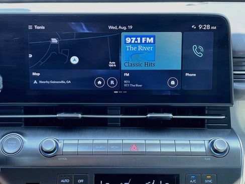Used 2024 Hyundai Kona Limited FWD image 23