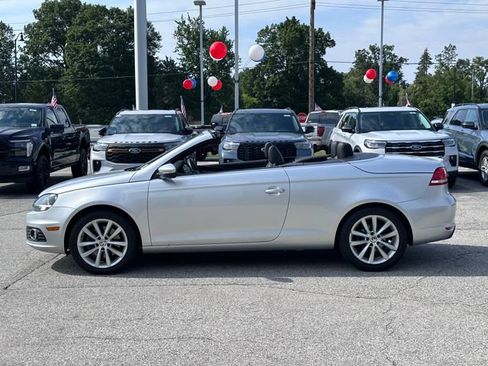 Used 2014 Volkswagen Eos Komfort FWD image 4