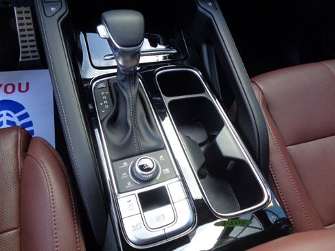 Used 2024 Kia Telluride SX image 12