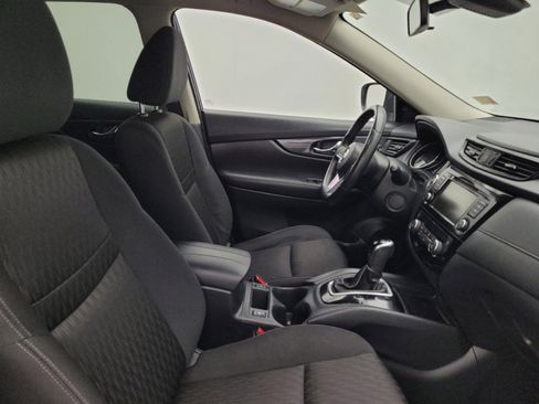 Used 2020 Nissan Rogue SV FWD image 21