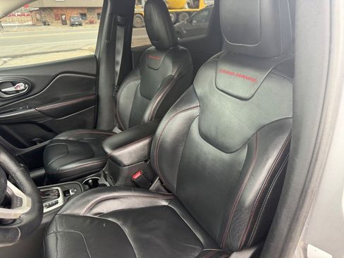 Used 2014 Jeep Cherokee Trailhawk image 19