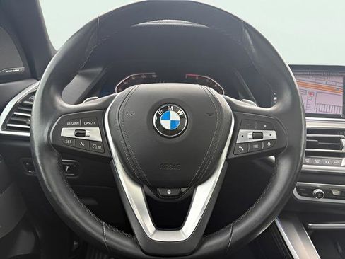 Used 2019 BMW X5 xDrive50i w/ Parking Assistance Package AWD/4WD image 9