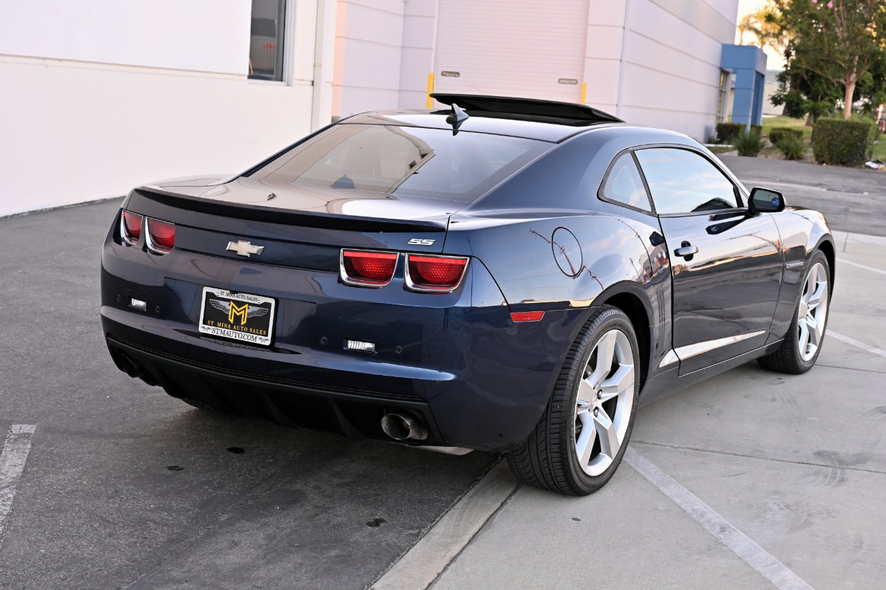 Used 2012 Chevrolet Camaro SS RWD image 6