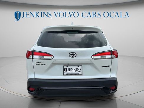 Used 2024 Toyota Corolla Cross AWD Hybrid image 4