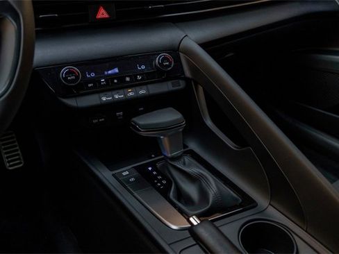 New 2025 Hyundai Elantra Sport image 13