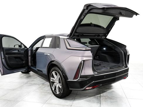 Used 2024 Cadillac Lyriq Tech w/ Driver Assist Package AWD/4WD image 14