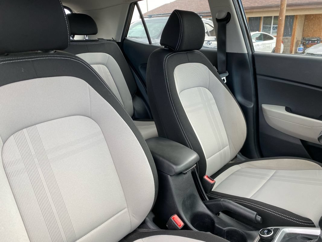 Used 2021 Hyundai Venue SEL FWD image 20