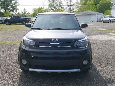 Used 2017 Kia Soul + FWD image 2