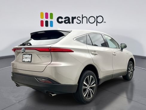 Used 2021 Toyota Venza LE AWD/4WD image 5
