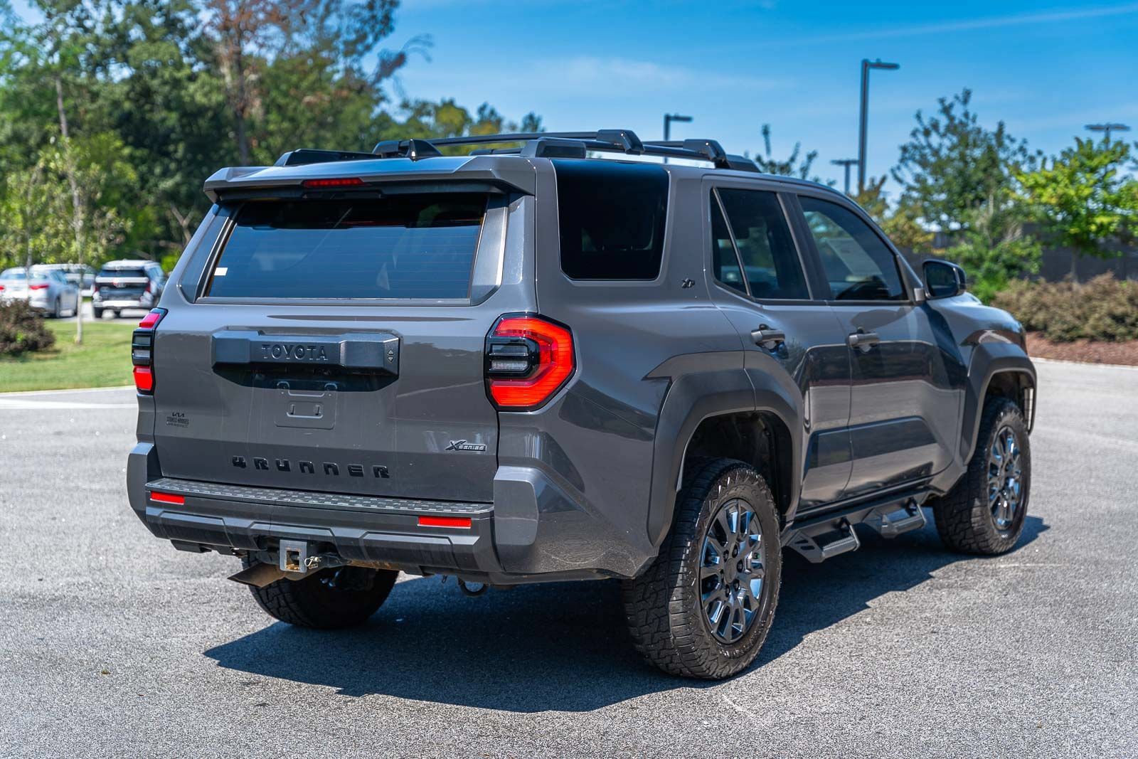 Used 2025 Toyota 4Runner SR5 AWD/4WD image 7