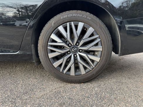 Used 2025 Nissan Altima 2.5 SV image 25