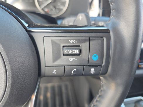 Used 2024 Nissan Pathfinder SL image 21