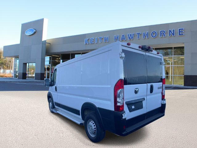 Used 2025 RAM ProMaster 2500 w/ U-Haul Equipment Group FWD image 4