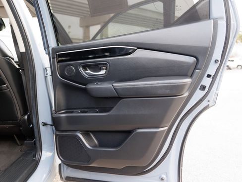 Used 2024 Honda Pilot Touring image 33