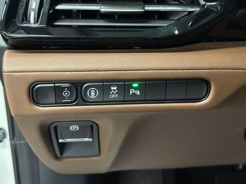 Certified 2023 Acura MDX SH-AWD w/ Technology Package image 23