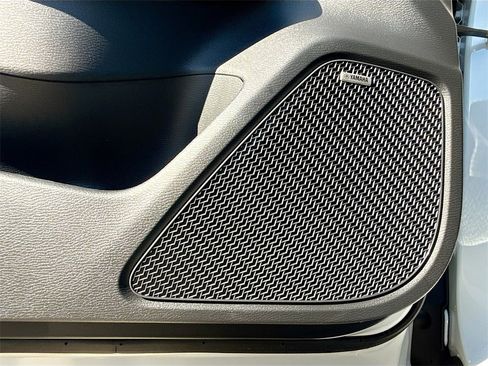 New 2025 Mitsubishi Outlander ES image 19