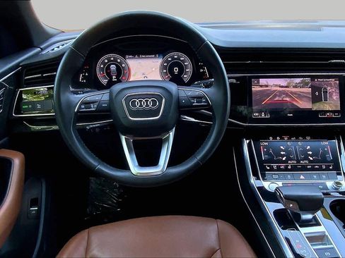 Used 2019 Audi Q8 Premium Plus w/ Premium Plus AWD/4WD image 6
